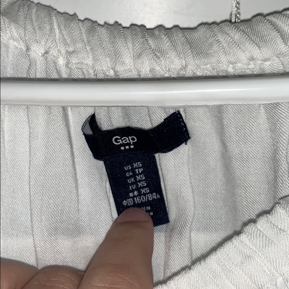 white shoulder top - Picture 2 of 2